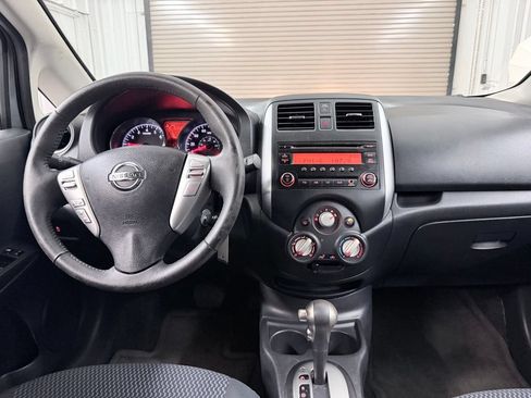 Used 2014 Nissan Versa Note SV FWD image 15