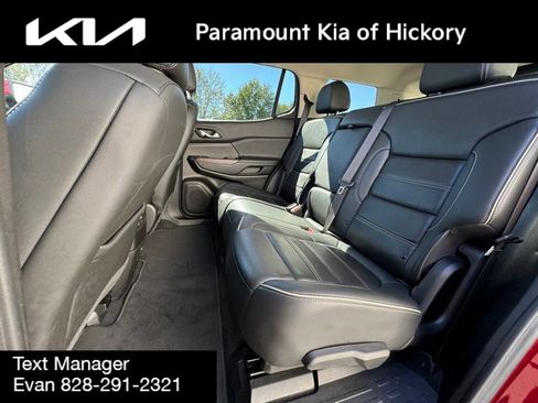 Used 2023 GMC Acadia Denali image 14