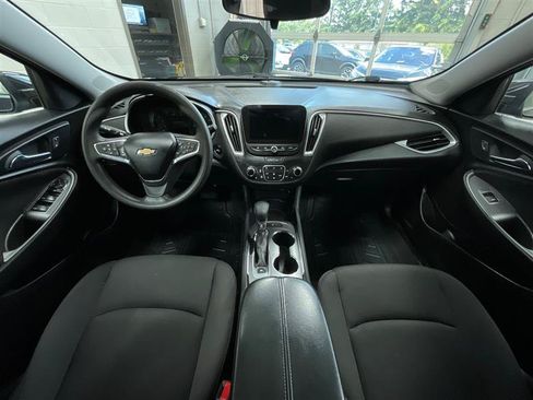 Used 2023 Chevrolet Malibu LT FWD image 23