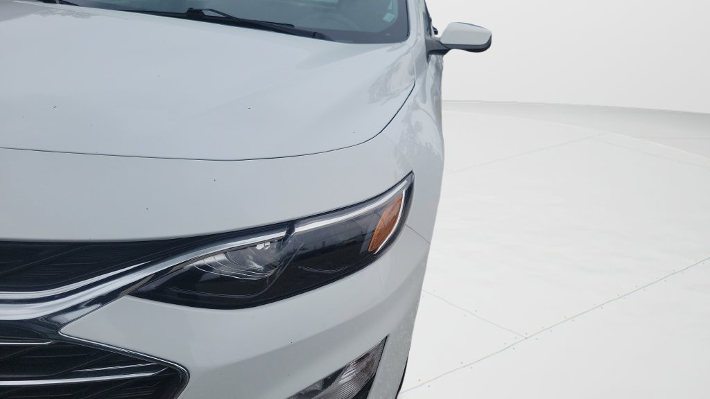 Used 2025 Chevrolet Malibu LT FWD image 9