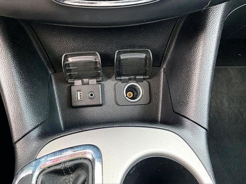 Used 2018 Chevrolet Cruze LS image 24