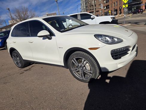 Used 2011 Porsche Cayenne S image 13