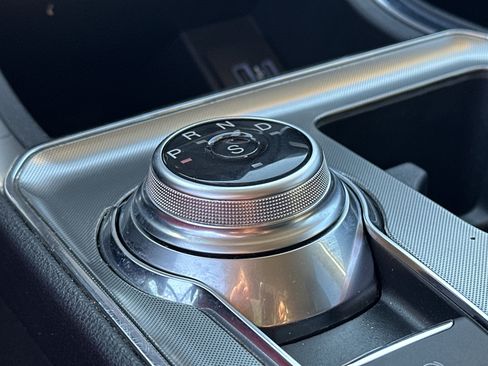 Used 2022 Ford Edge Titanium image 31