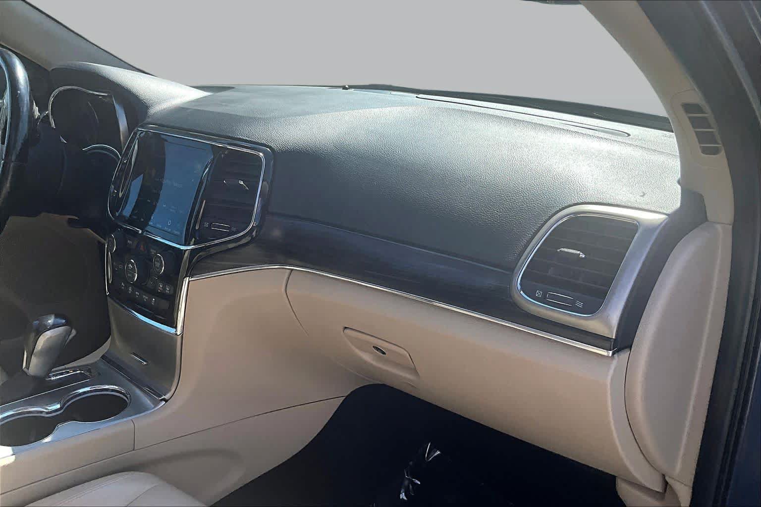 Used 2020 Jeep Grand Cherokee Limited RWD image 18
