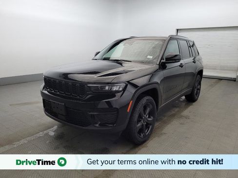 Used 2023 Jeep Grand Cherokee Altitude AWD/4WD image 1