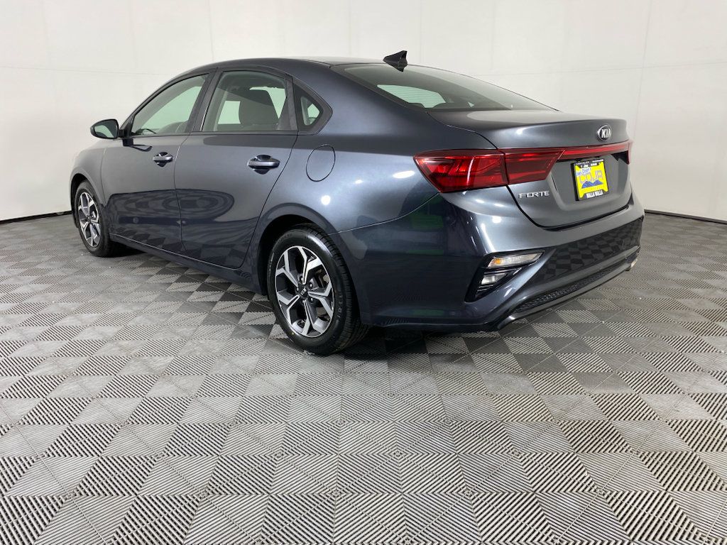 Used 2019 Kia Forte LXS FWD image 8