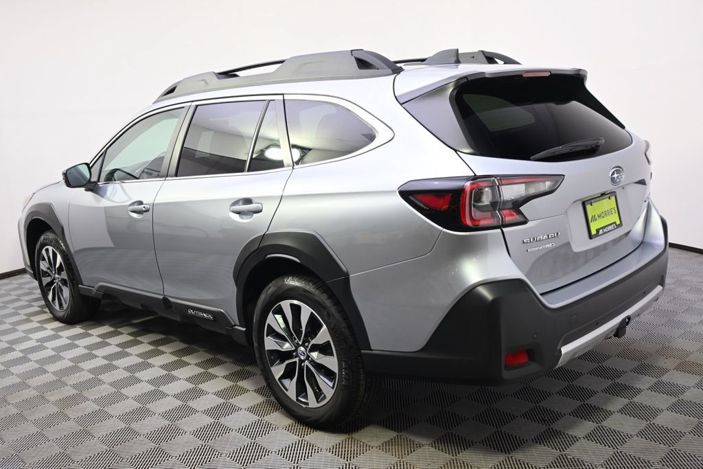 Used 2025 Subaru Outback Limited w/ Tech Package 3 AWD/4WD image 3