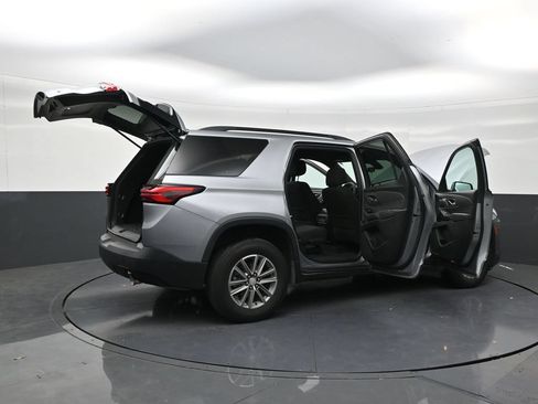 Used 2023 Chevrolet Traverse LT FWD image 28