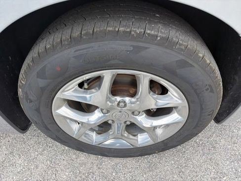 Used 2019 Chrysler Pacifica Limited FWD image 14