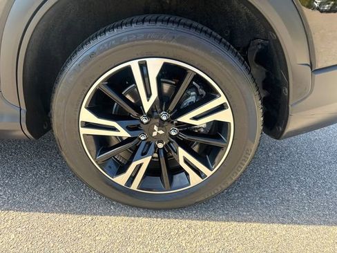 Used 2023 Mitsubishi Eclipse Cross SE image 15