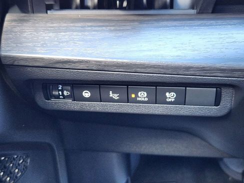 Used 2023 Nissan Ariya AWD image 19