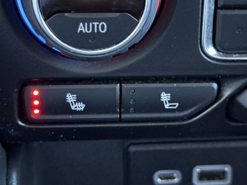 Used 2022 Chevrolet Tahoe RST w/ Sport Performance Package image 18