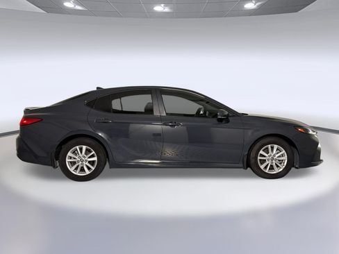 Used 2025 Toyota Camry LE FWD image 8