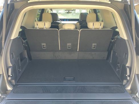 New 2026 Lincoln Navigator Reserve w/ Jet Appearance Package AWD/4WD image 17