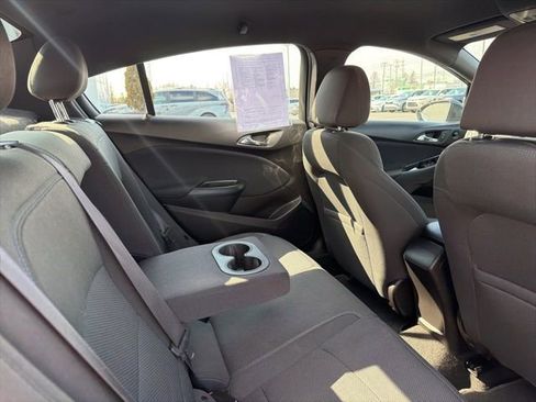 Used 2016 Chevrolet Cruze LT w/ Convenience Package image 31