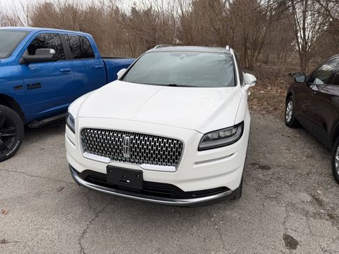 Used 2021 Lincoln Nautilus Reserve w/ Cargo Utility Package image 2