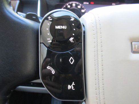 Used 2020 Land Rover Range Rover HSE image 55