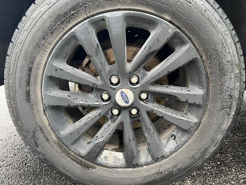 Used 2019 Ford Expedition Limited w/ Driver Assistance Package AWD/4WD image 14