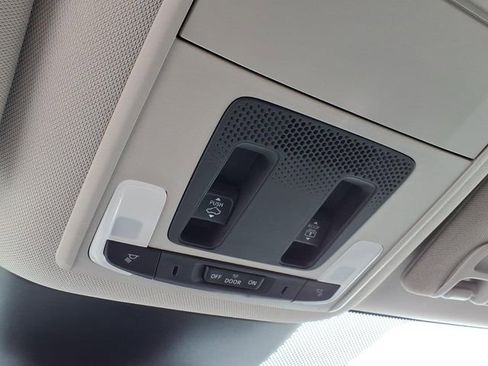 Certified 2025 Honda Pilot Touring image 20