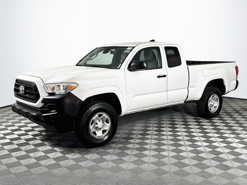 Used 2022 Toyota Tacoma SR RWD image 4