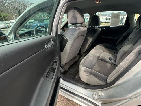 Used 2011 Chevrolet Impala LT image 31