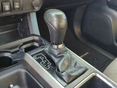 Used 2019 Toyota Tacoma SR5 RWD image 22