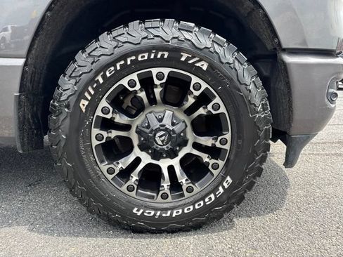 Used 2022 RAM 1500 Big Horn AWD/4WD image 3