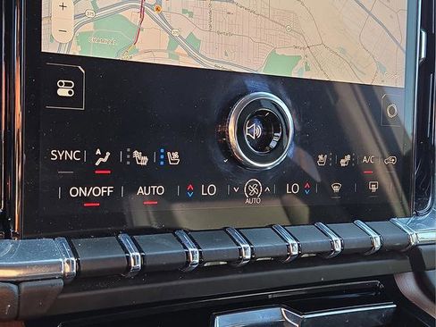 Used 2025 GMC Yukon Denali image 26