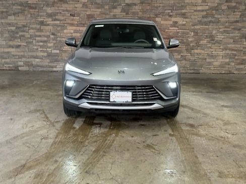 Used 2025 Buick Envista Preferred w/ Convenience II Package image 34