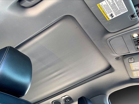 Used 2021 Ford Explorer Limited w/ Equipment Group 301A image 27