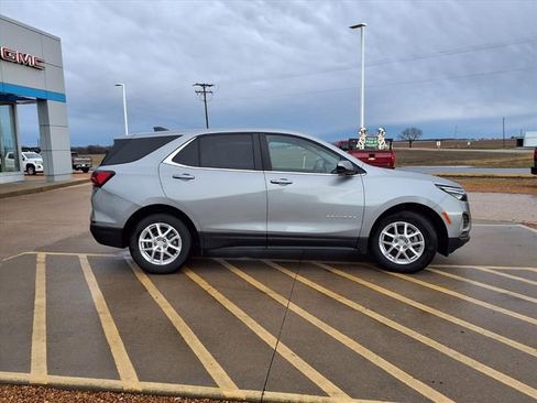 Used 2023 Chevrolet Equinox LT image 26