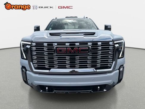 New 2026 GMC Sierra 2500 Denali w/ Denali Reserve Package AWD/4WD image 8