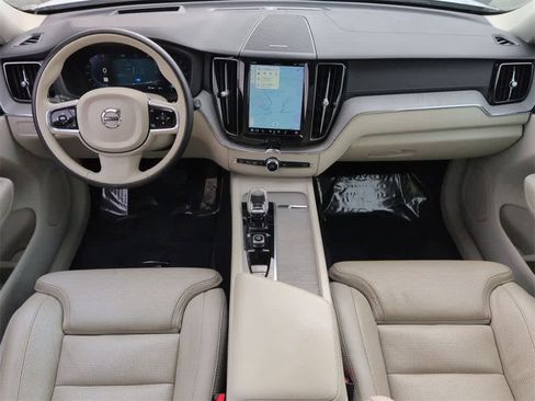 Used 2023 Volvo XC60 B5 Ultimate image 16