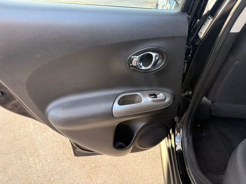 Used 2014 Nissan Juke S FWD image 20