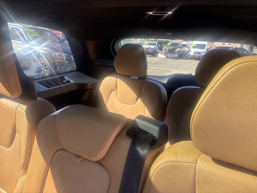 Used 2018 Volvo XC90 T5 Momentum w/ Convenience Package AWD/4WD image 34