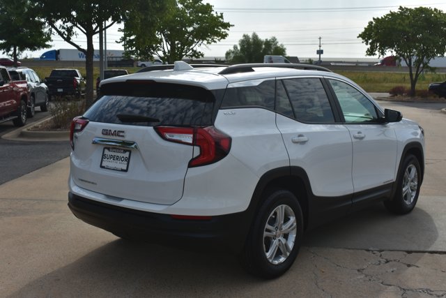 Used 2023 GMC Terrain SLE w/ Driver Convenience Package FWD image 5