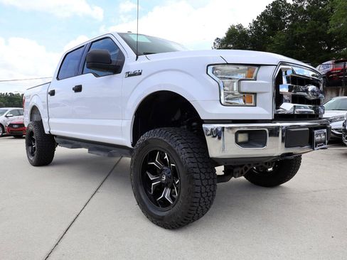 Used 2017 Ford F150 XLT AWD/4WD image 9