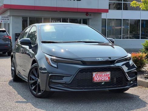 Certified 2025 Toyota Corolla SE w/ SE Premium Package AWD/4WD image 1
