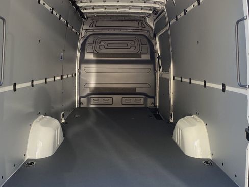 New 2025 Mercedes-Benz Sprinter 2500 image 14