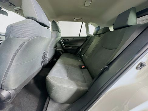Used 2022 Toyota RAV4 LE image 26