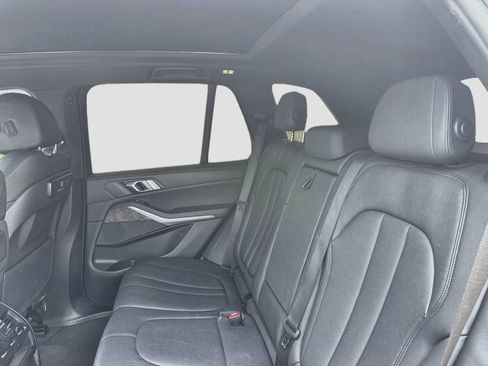 Used 2022 BMW X5 xDrive40i AWD/4WD image 25