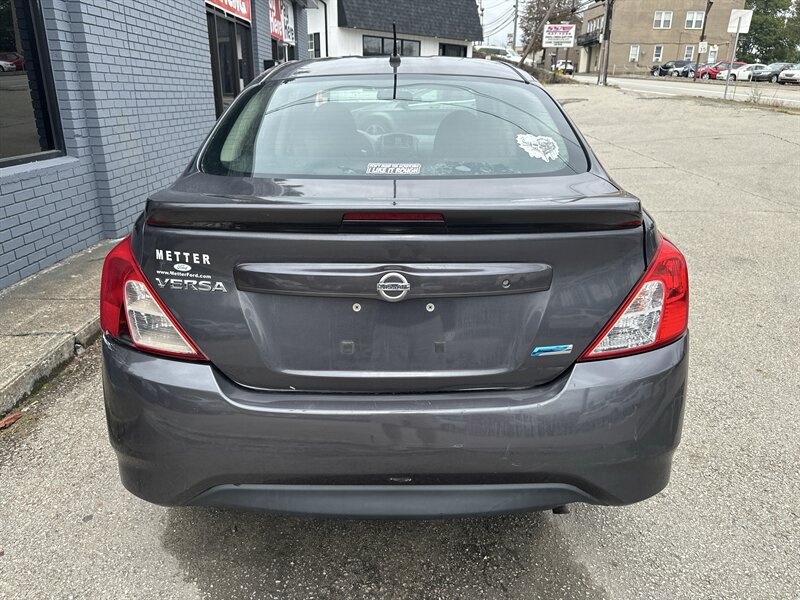Used 2015 Nissan Versa S Plus FWD image 3