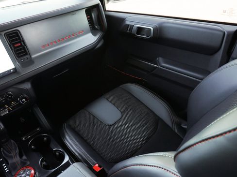 Used 2026 Ford Bronco Raptor w/ Interior Carbon Fiber Pack AWD/4WD image 58