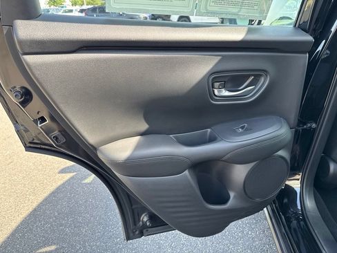 Certified 2024 Honda HR-V LX image 31