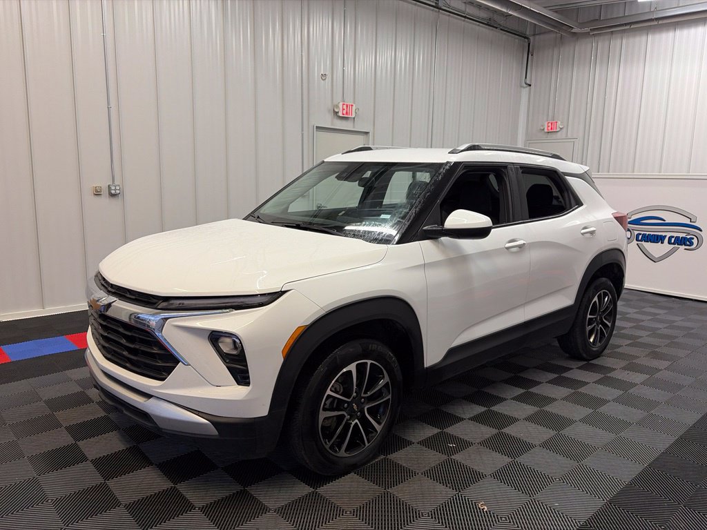 Used 2025 Chevrolet TrailBlazer LT AWD/4WD image 7
