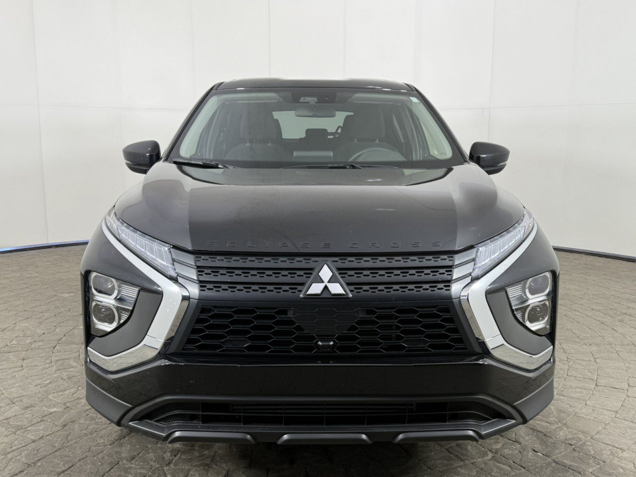 Used 2026 Mitsubishi Eclipse Cross LE AWD/4WD image 2