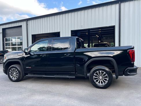 Used 2021 GMC Sierra 1500 AT4 w/ Technology Package AWD/4WD image 5