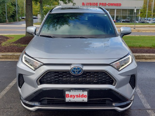 Used 2021 Toyota RAV4 SE w/ Weather & Moonroof Package AWD/4WD image 5