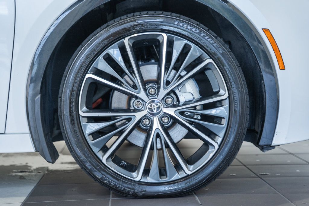 Used 2024 Toyota Prius Limited AWD/4WD image 15