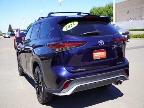 Used 2024 Toyota Highlander XSE AWD/4WD image 8